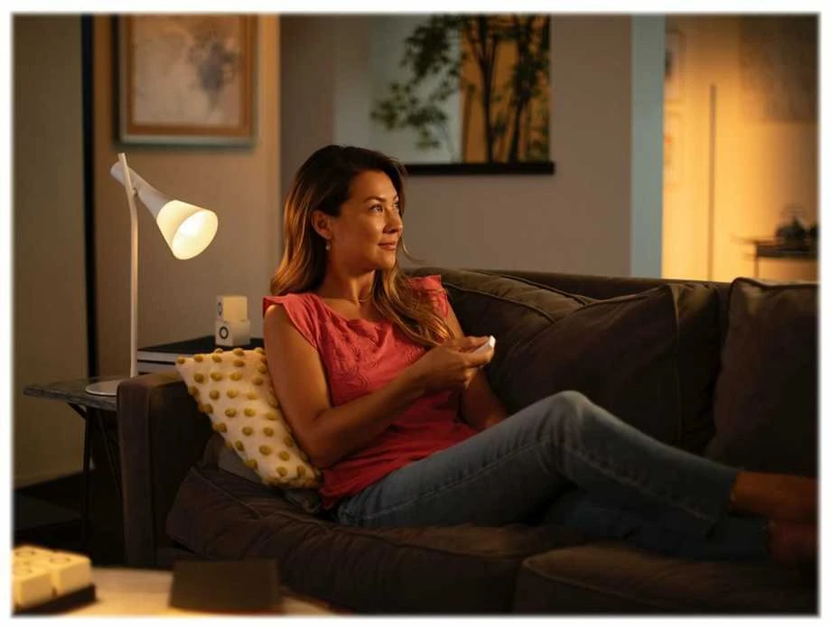 Išmanaus apšvietimo rinkinys Philips Hue 3x E27 lemputės + reguliatoriaus jungiklis