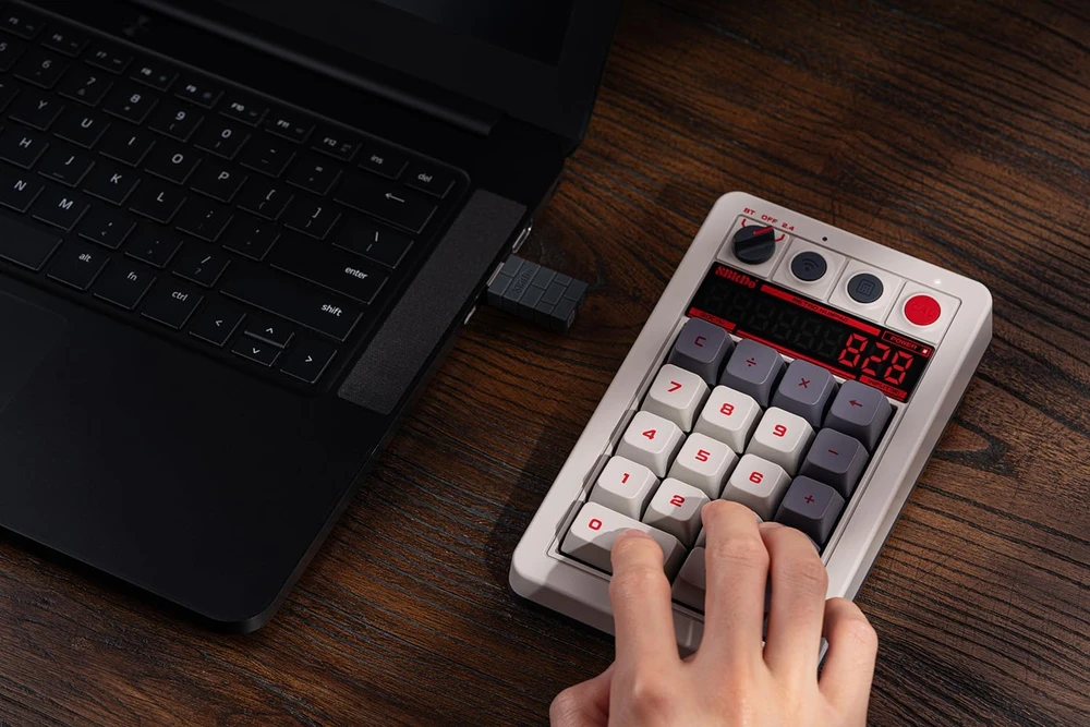 8BitDo mechaninė skaitmeninė klaviatūra su kalkuliatoriaus režimu, Bluetooth, laidinė, Windows ir Android, N Edition