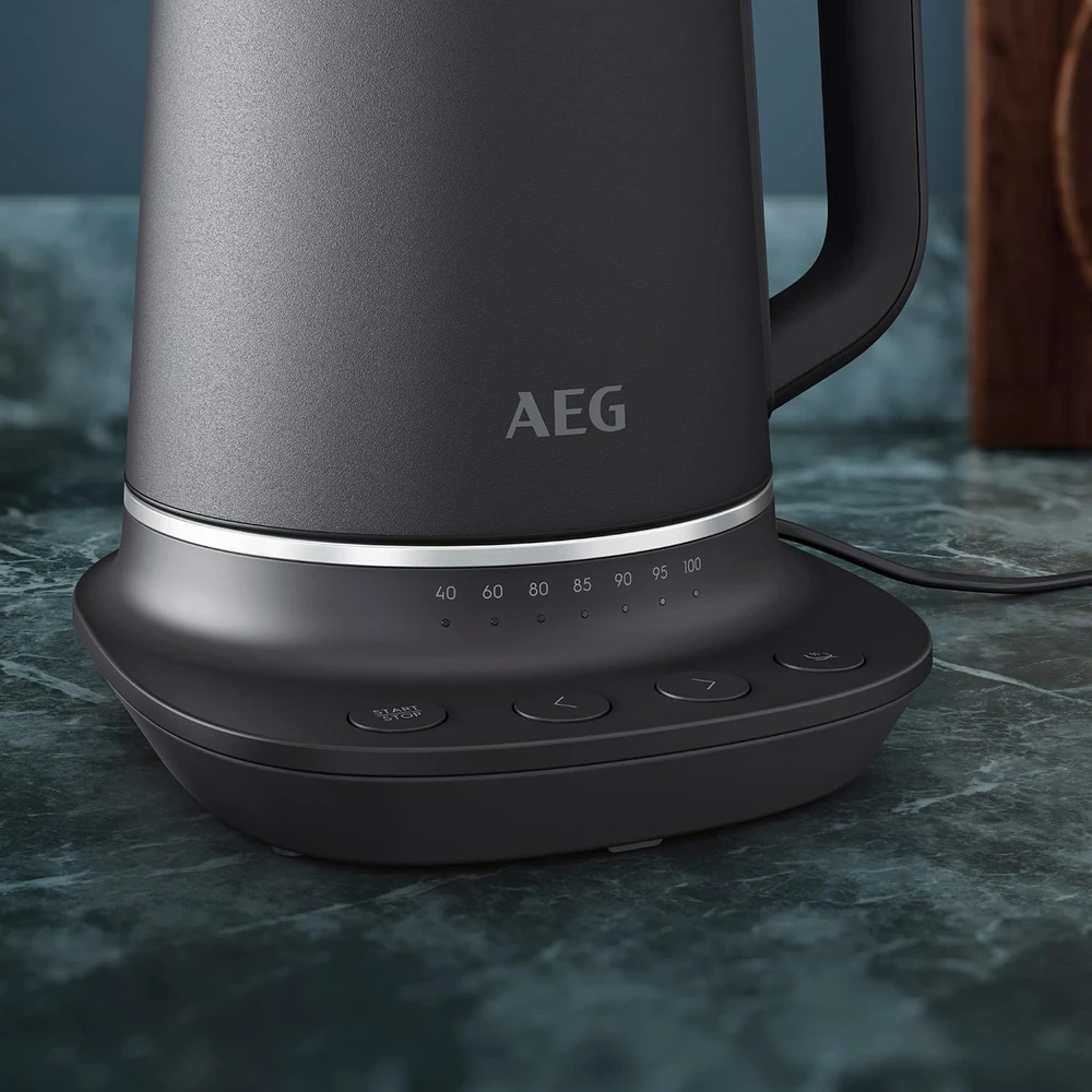 AEG elektrinis virdulys 1,7 l, 2400 W, temperatūros reguliavimas, K7-1-6BP