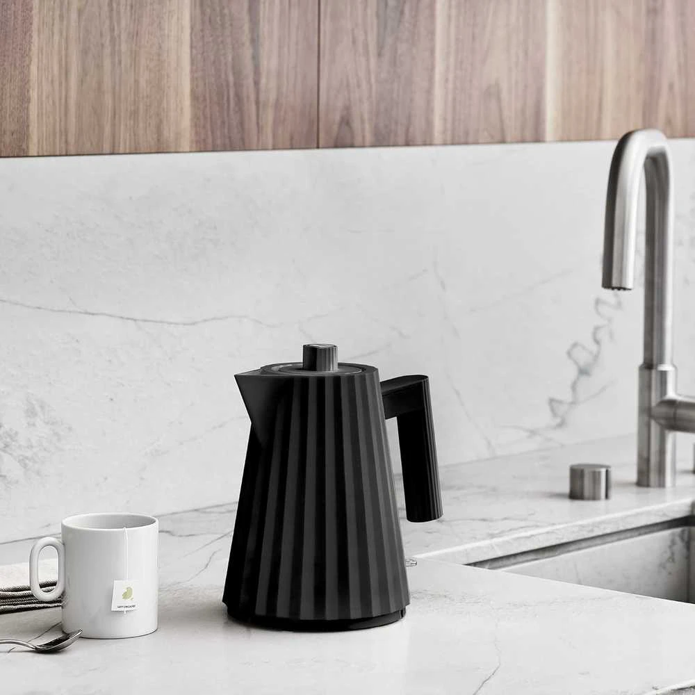 Elektrinis virdulys Alessi Plisse Juodas, 1 l