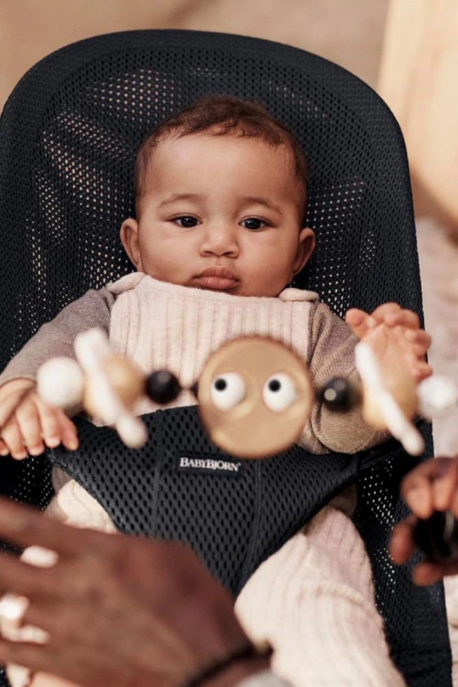 BABYBJORN žaislas gultukui GOOGLE EYES, Juodas & Baltas, 080511 (Nemokamas pristatymas)