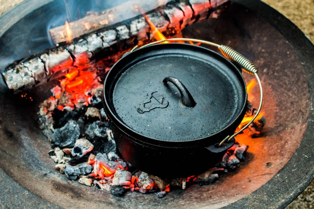 BBQ-Toro lietinis ketaus puodų ir reikmenų rinkinys, 8 dalių, 36 l, su dėže