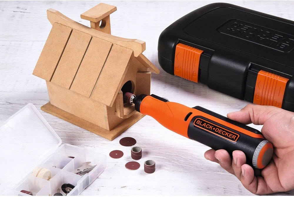 Black & Decker BD šlifuoklis MULTI. 8V +52szt. AKCESORIÓW BCRT8IK