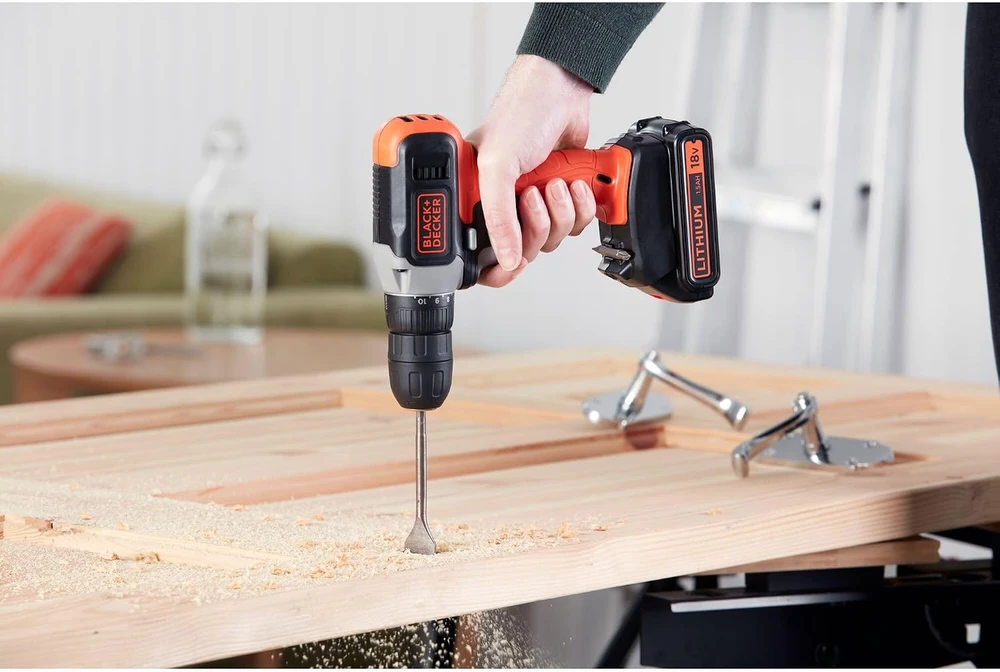 Black & Decker Akumuliatorinis gręžtuvas-suktuvas BCD001C1-QW, 18V, 1x1,5 Ah