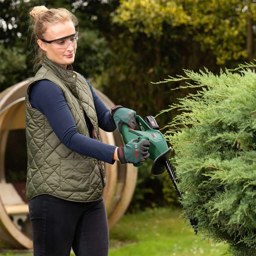 Bosch Akumuliatorinis gyvatvorių žirklės EasyHedgeCut 18V-44-11 be akumuliatoriaus ir kroviklio