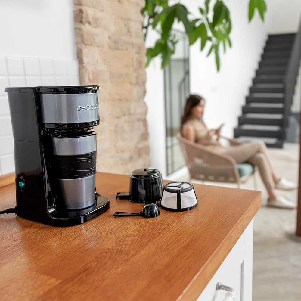 Cecotec Coffee 66 Drop&Go lašinis kavos aparatas su termopuodeliu, 420 ml, 700 W