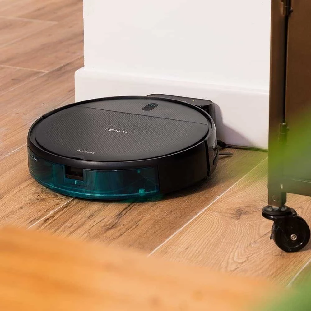Cecotec Conga M10 X‑Treme robotas dulkių siurblys su giroskopine navigacija, 2000 Pa, 120 min