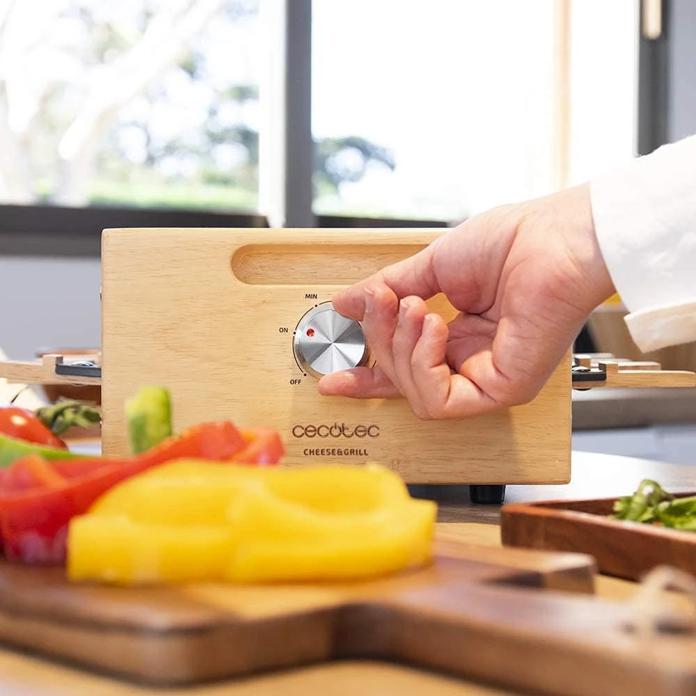 Cecotec raclette grilis Cheese & Grilis 8200 Wood 1200 W, 8 keptuvėlės