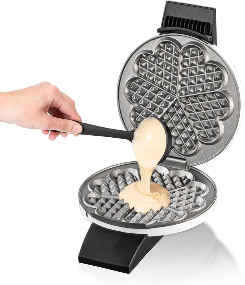 Cloer širdelių formos vaflinė, 930 W, 15,5 cm, 1621