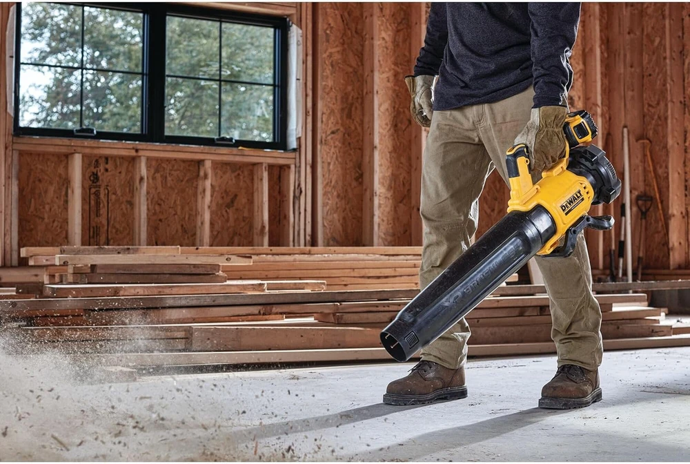 Akumuliatorinis lapų pūstuvas Dewalt DCMBL562N (be akumuliatoriaus ir kroviklio)