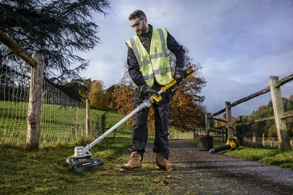 Akumuliatorinė žoliapjovė / trimeris DeWalt 18V, 1x 5.0Ah (DCMST561P1-QW)