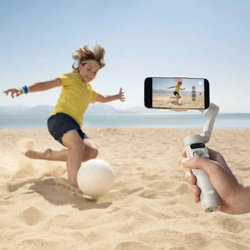 DJI Osmo Mobile 7 trijų ašių išmanusis telefono stabilizatorius su ActiveTrack 7.0, integruotu stovu ir ShotGuides funkcija