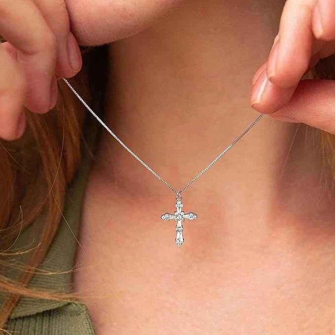 Dochais Grandinėlė su kryžiumi moterims