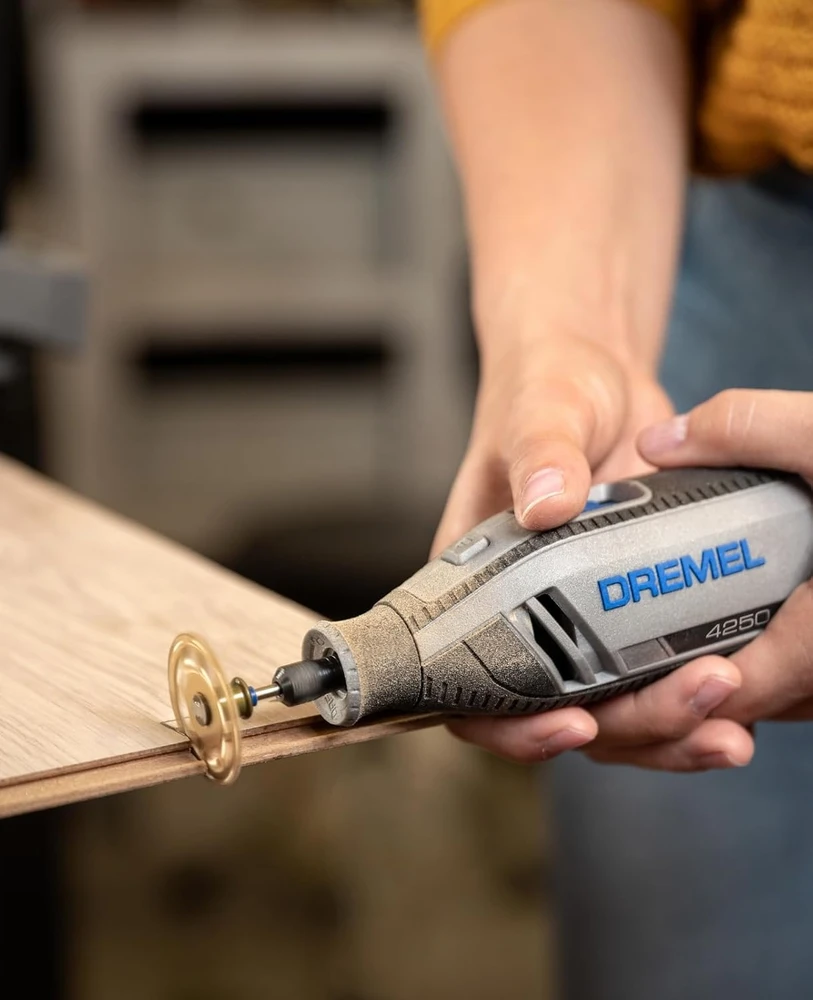 Daugiafunkcinis įrankis Dremel 4250-3/45 su 45 priedais