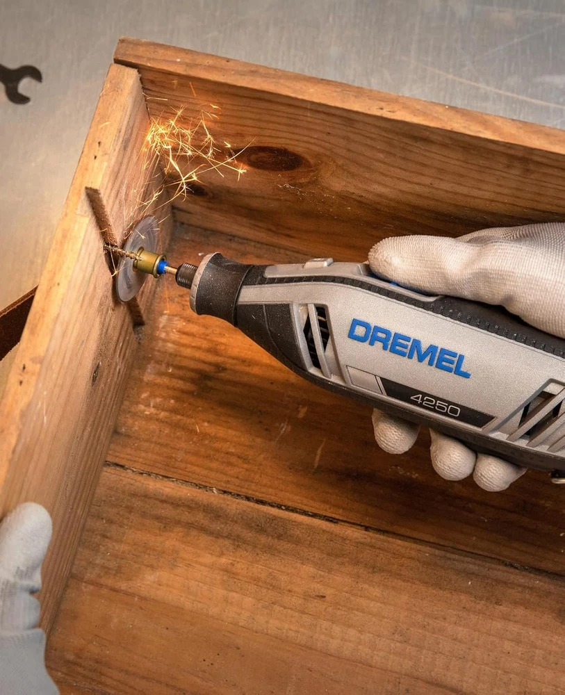 Daugiafunkcinis įrankis Dremel 4250-3/45 su 45 priedais