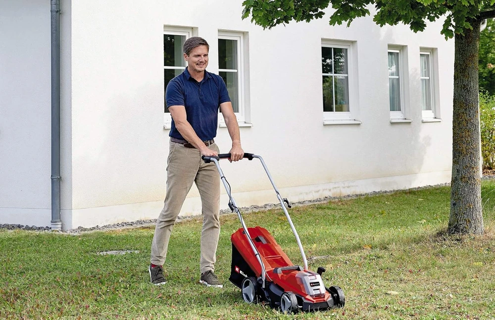 Einhell vejapjovė su akumuliatoriumi, 33 cm pjovimo plotis, 4,0 Ah baterija, automatinis valdymas