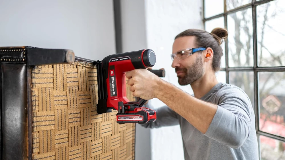 Einhell akumuliatorinis dvigubos paskirties segtuvas ir viniakalė, 18 V, iki 32 mm, TE-CN 18/32 Li-Solo