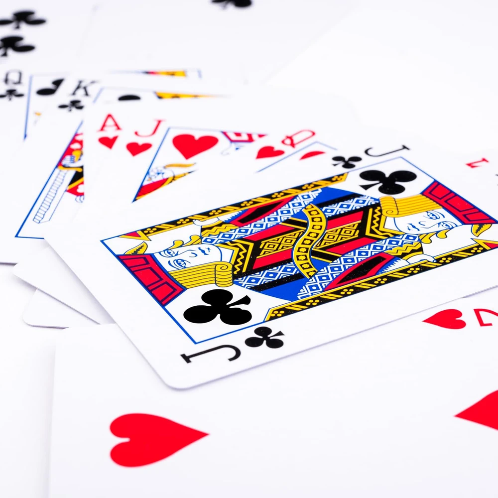 Engelhart pokerio rinkinys su 500 žetonų, 14 g, dviem kaladėmis ir juodu lagaminu, 320960