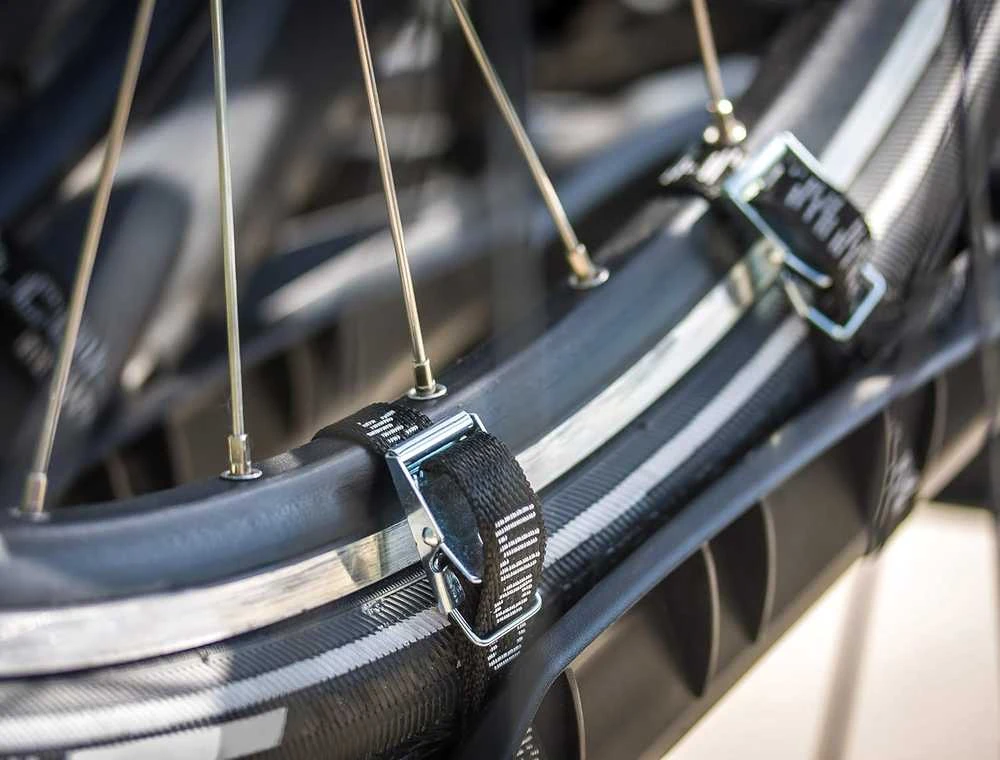 EUFAB dviračių laikiklis automobiliui, 4 dviračiams, montuojamas ant kablio, juodas, Amber IV