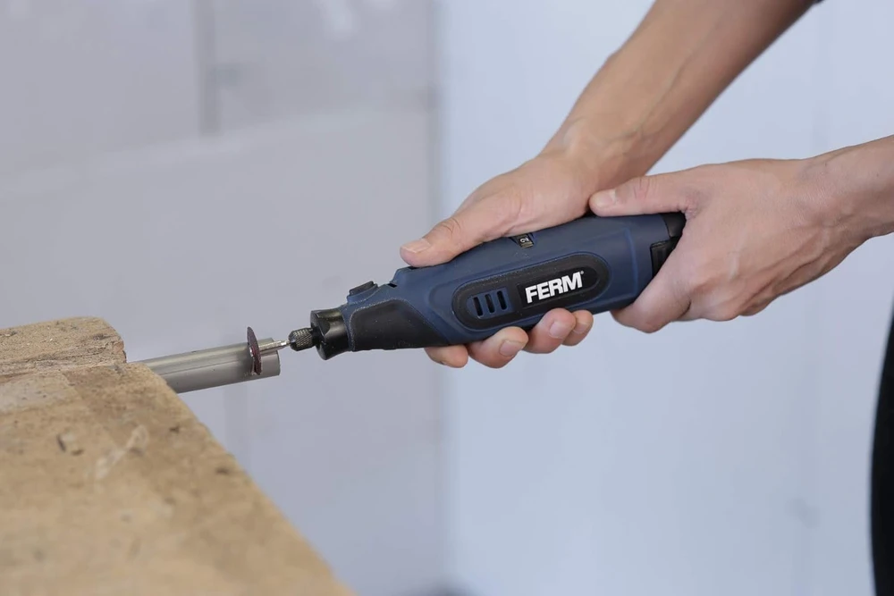FERM akumuliatorinis daugiafunkcis įrankis, 12 V, 1,5 Ah, su 45 priedais, CTM1016