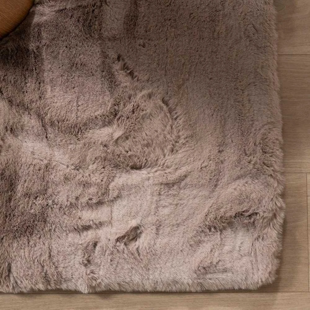 FRAAI Home & Living minkštas poliesterio kilimas 80 × 150 cm Comfy Supreme taupe