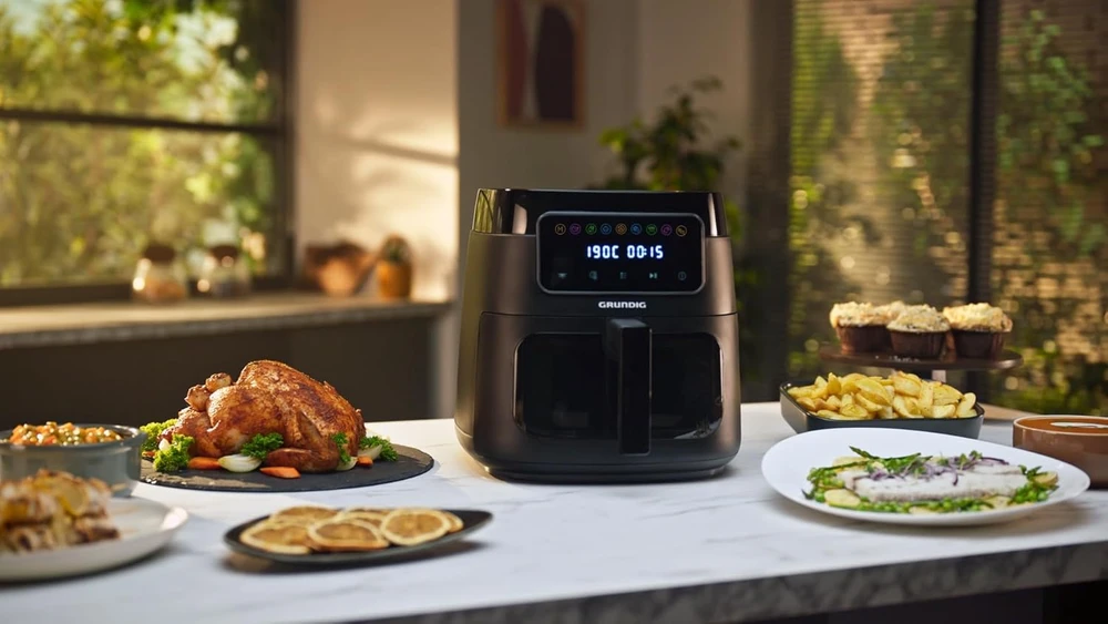 GRUNDIG karšto oro gruzdintuvė 7,6 l, 1750 W su jutikliniu valdymu FRY 7320