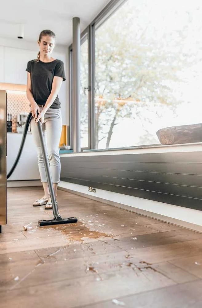 Karcher sausas ir šlapias dulkių siurblys 1000 W, 12 l talpa, WD 2 Plus V-12/4/18/C