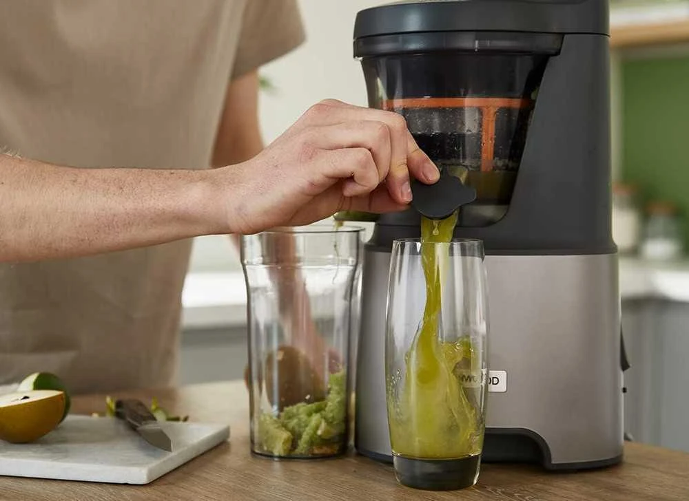 Kenwood lėtaeigė sulčiaspaudė 230 W, XL įkrovimo angos, 1 l talpa, PureJuice JMP85.000SI