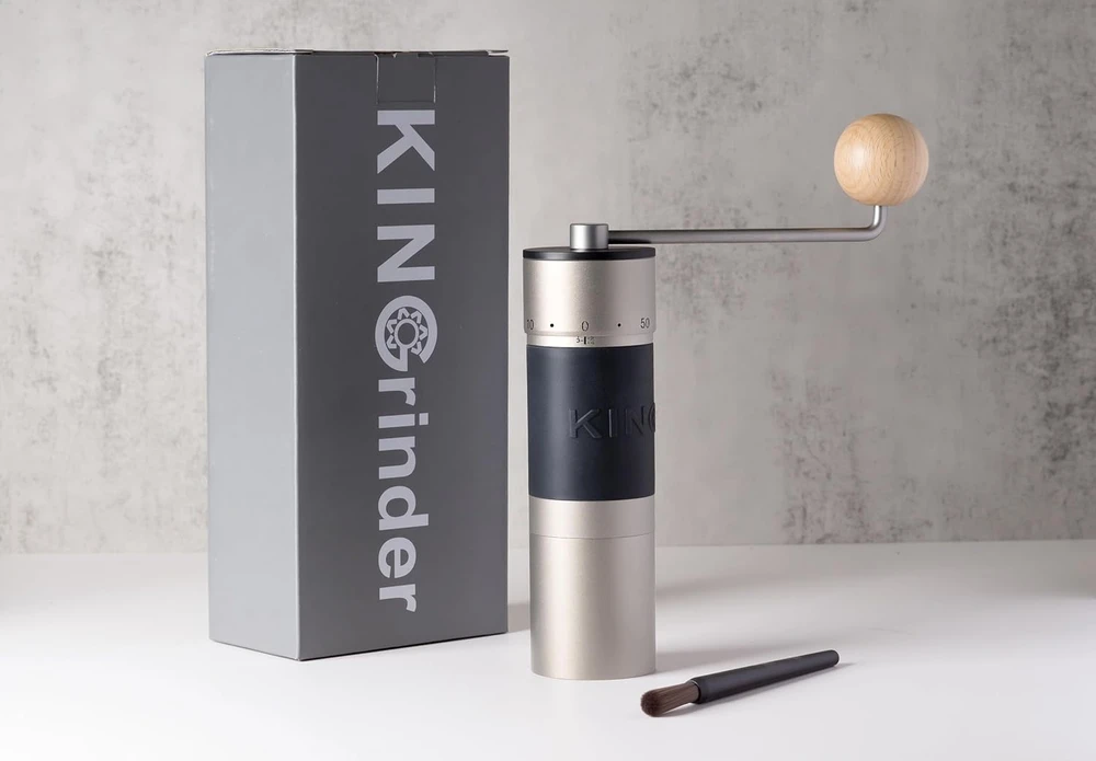 Kavamalė KINGrinder rankinis kavos malūnėlis su plieninėmis girnomis, 25 g, K6-Straight Handle Argenté