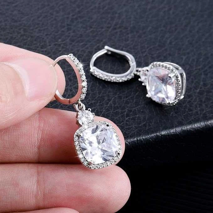 KISSPAT 14K baltu auksu padengti auskarai