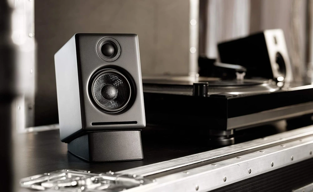 Kompiuterio kolonėlės Audioengine bevieliai kompiuterio garsiakalbiai Bluetooth 60 W, USB, 2.0 sistema A2+