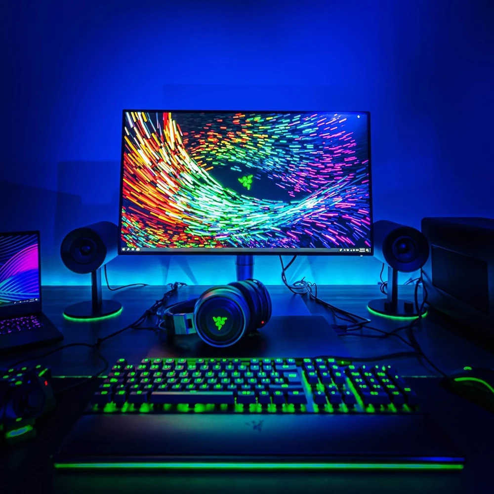Kompiuterio kolonėlės Razer 2.0 kompiuterinės garsiakalbės su AUX ir USB, 3 colių stiklo pluošto garsiakalbiai, RGB apšvietimas, Nommo Chroma