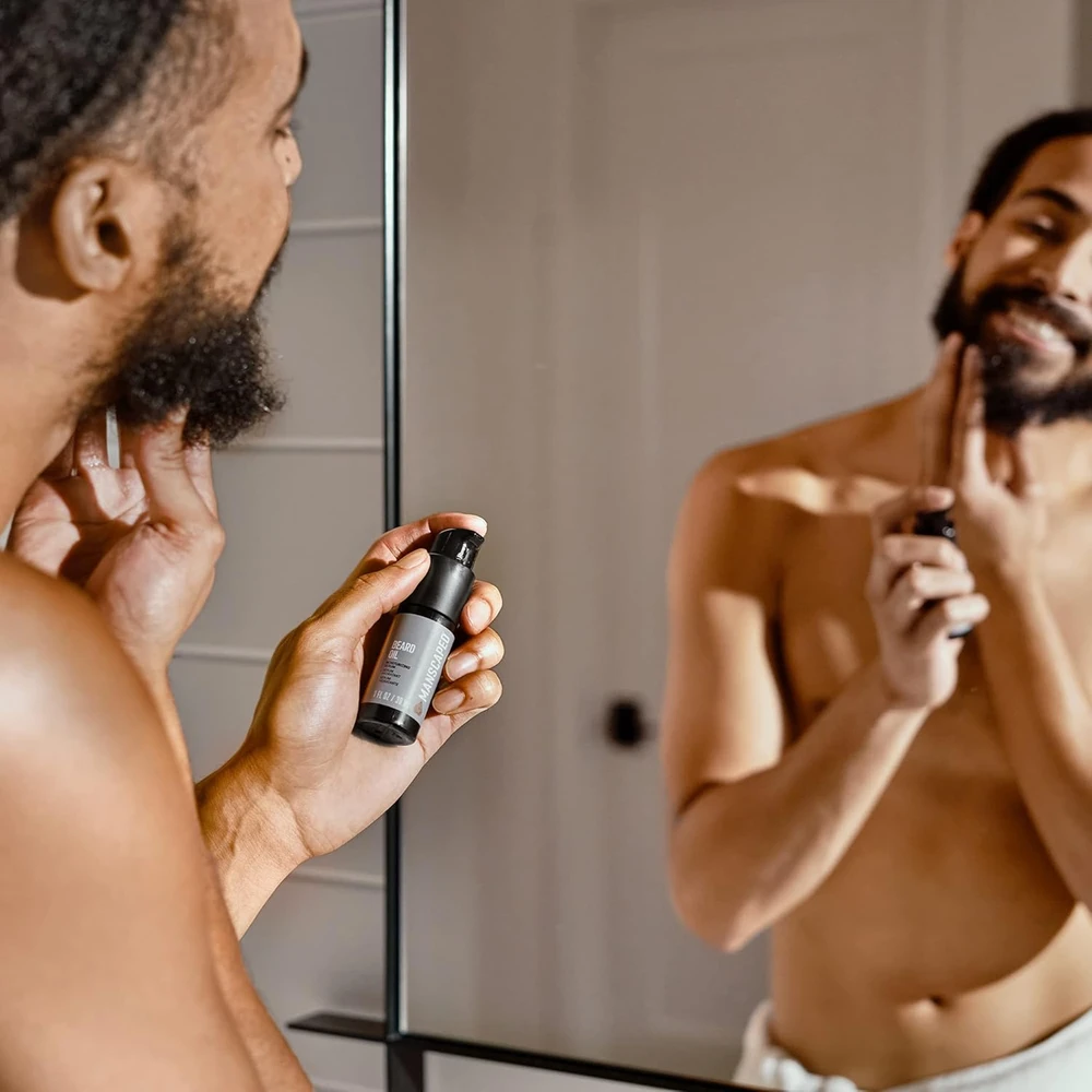 Manscaped barzdos priežiūros rinkinys su The Beard Hedger trimeriu, šampūnu, kondicionieriumi ir aliejumi, 70-00072-INTL