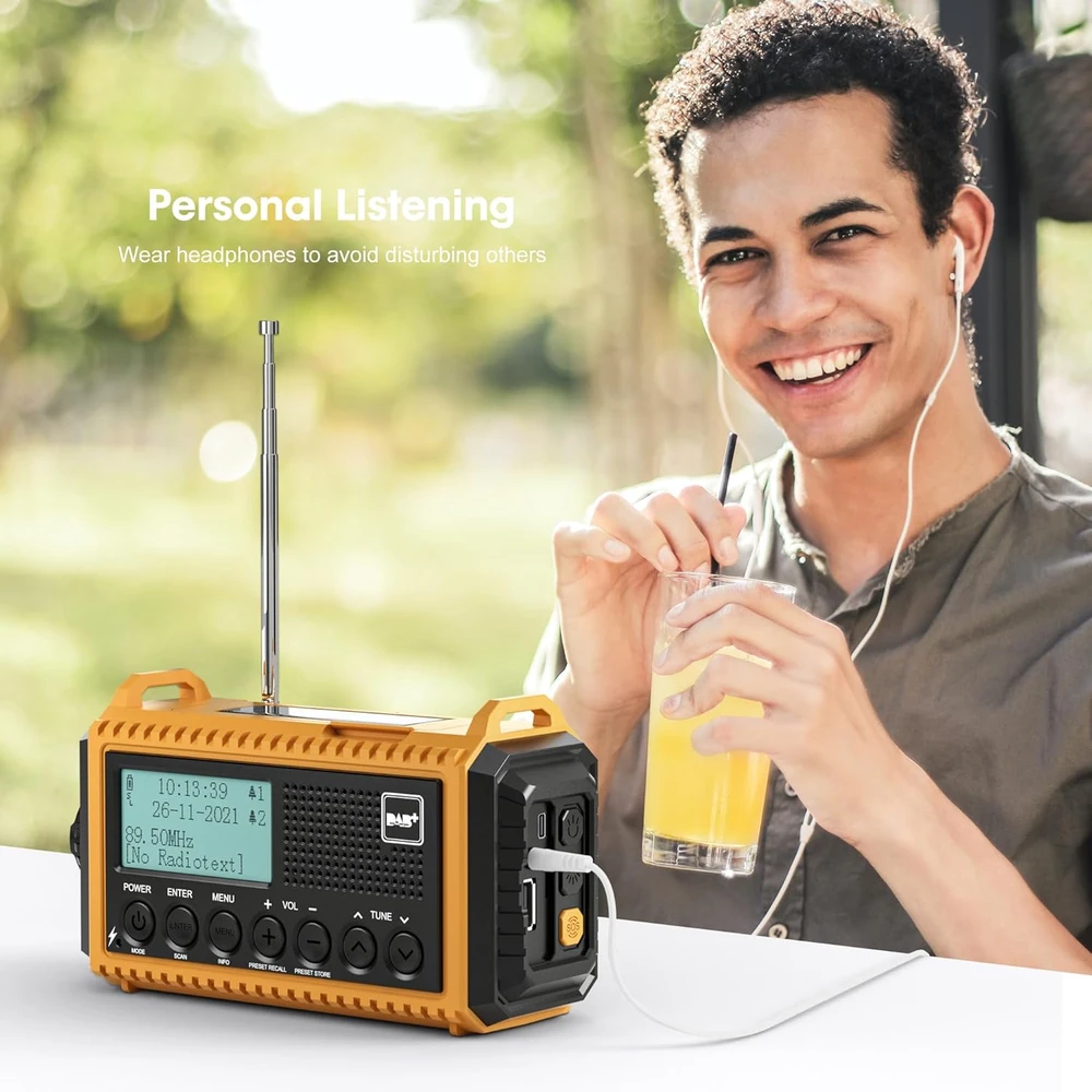 Mesqool nešiojamas DAB/FM radijas su saulės įkrovimu, 5000 mAh akumuliatoriumi, LED žibintuvėliu ir SOS funkcija, IPX4 CR1009Pro DAB