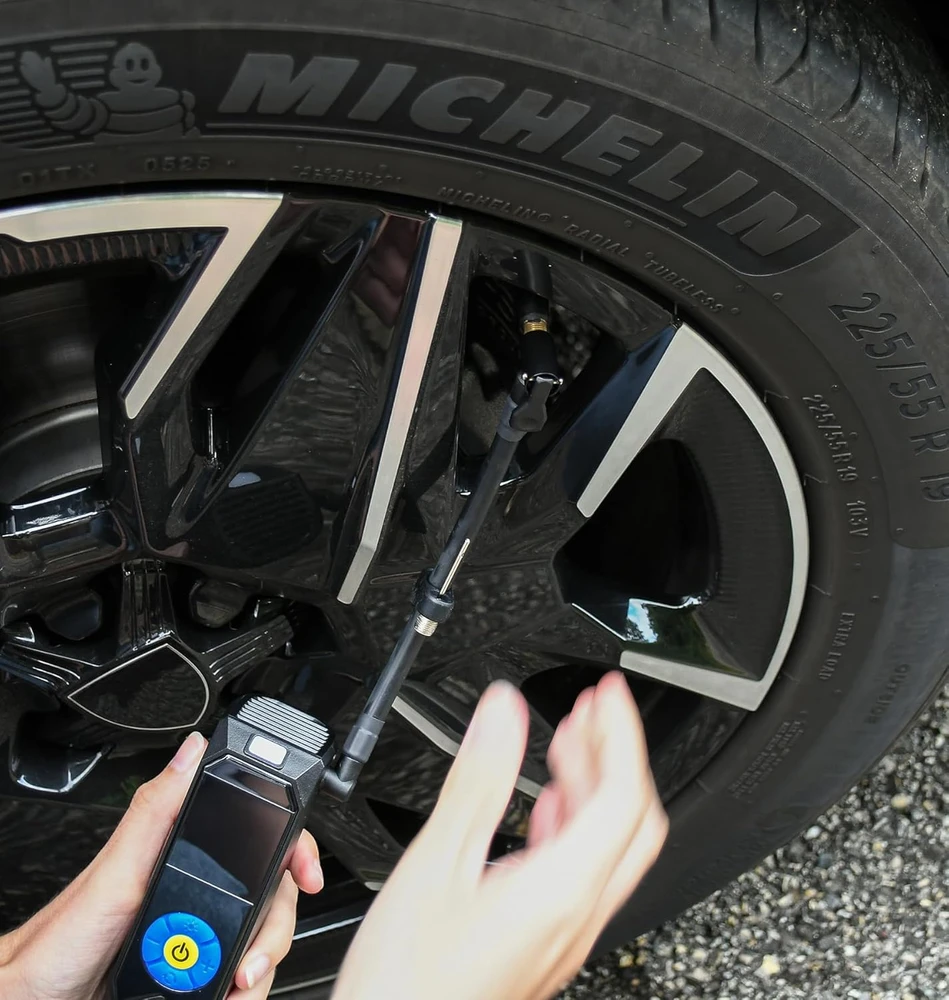 MICHELIN akumuliatorinis mini kompresorius 10 barų su skaitmeniniu manometru 009528