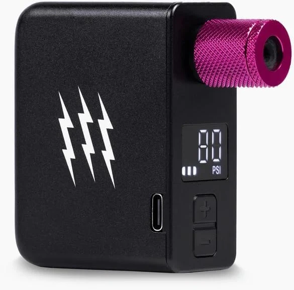 Muc-Off elektrinė mini dviračio pompa AirMach Pro su LED ekranu, USB-C, 120 PSI