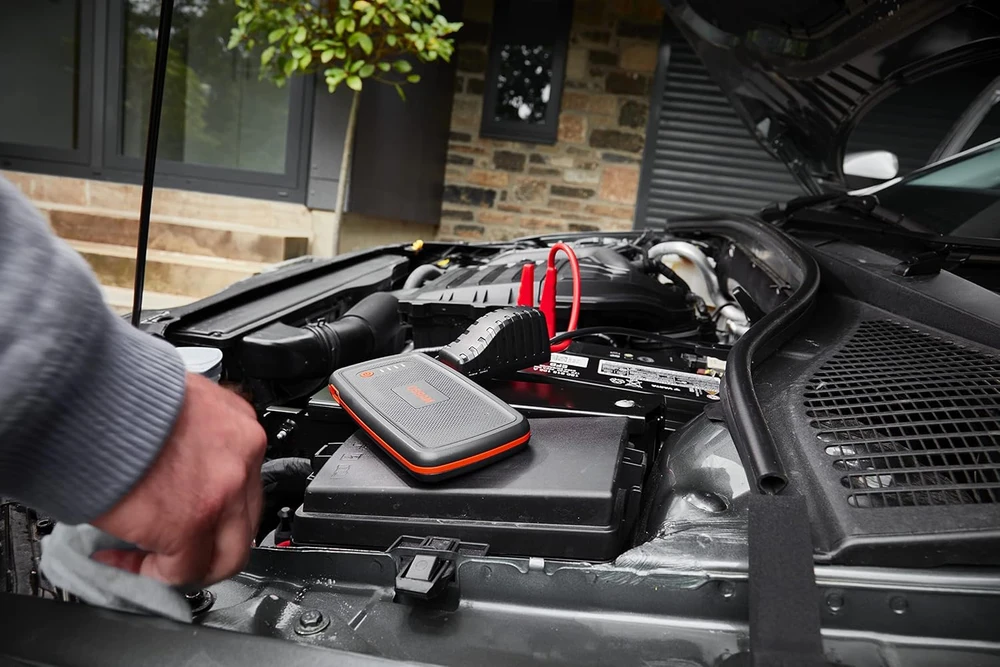 Prietaisas automobiliui užvesti Osram Starter 200
