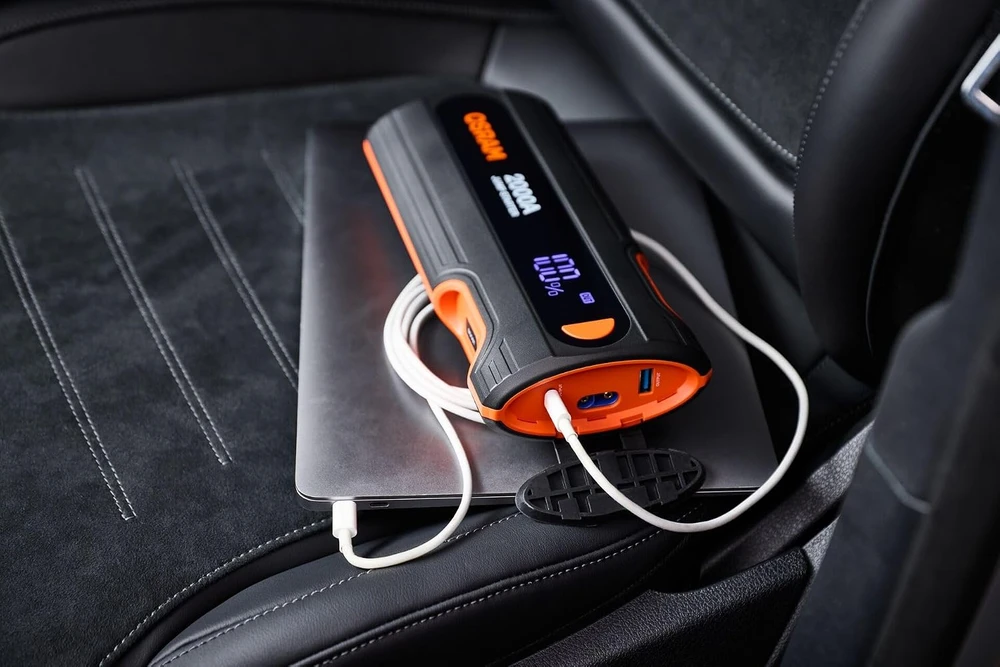 OSRAM avarinis automobilio užvedimo įrenginys 12 V 2000 A su USB-C powerbanku OJS040