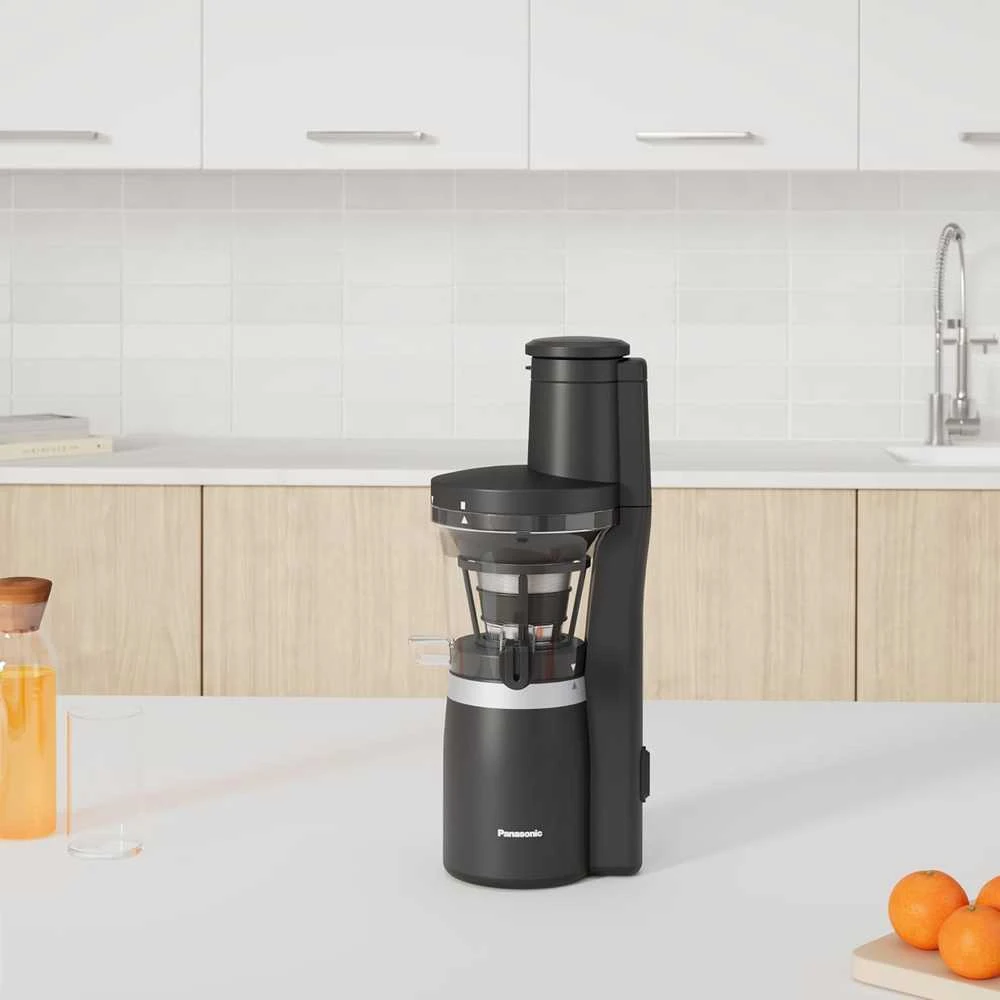 Panasonic lėto spaudimo sulčiaspaudė, 150 W, nerūdijančio plieno ir plastiko korpusas, MJ-L700KXE