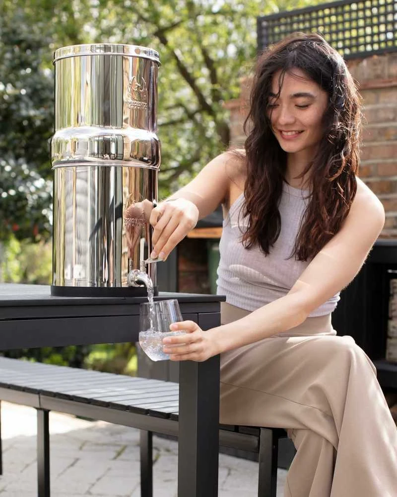 PHOENIX GRAVITY vandens filtras iš nerūdijančio plieno 12 l, AISI 304, gravituacinis, 2 anglies filtrai, P24C2D2