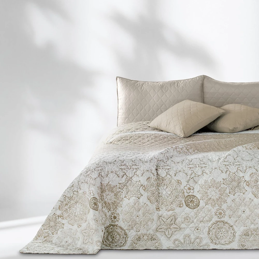 Dvipusė lovatiesė DecoKing ALHAMBRA 220x240 cm, spalva: smėlio / balta