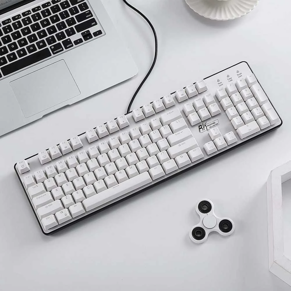 RK ROYAL KLUDGE mechaninė klaviatūra RGB apšvietimu, 104 klavišų, rudi jungikliai, RK920