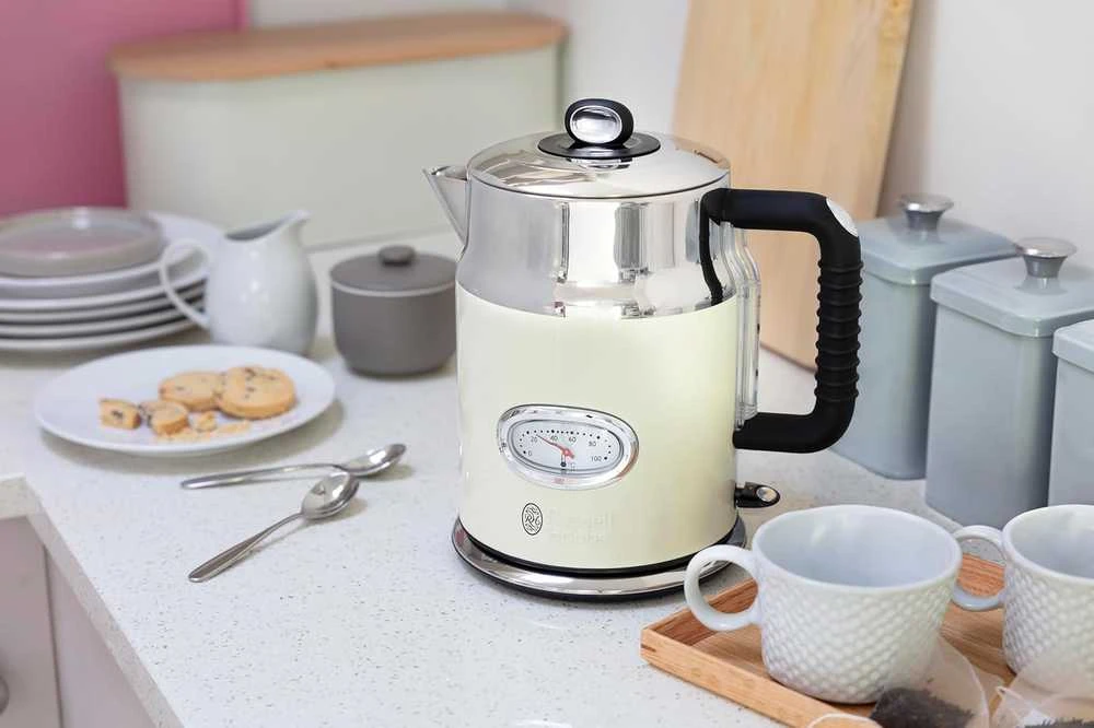 Russell Hobbs elektrinis virdulys 1,7 l, 2400 W, nerūdijančio plieno, kreminės spalvos, Retro 21672-70