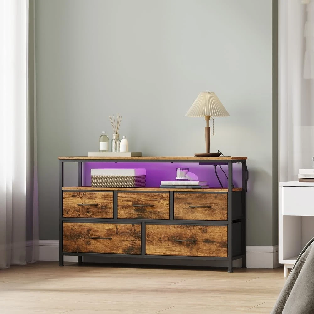 SONGMICS komoda su LED apšvietimu ir įkrovimo stotele, 5 stalčiais, 98.7 x 30 x 68.1 cm, LGS723KD01