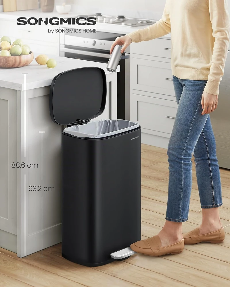 SONGMICS virtuvinė šiukšliadėžė su pedalu, 50 l, juoda, plieninė