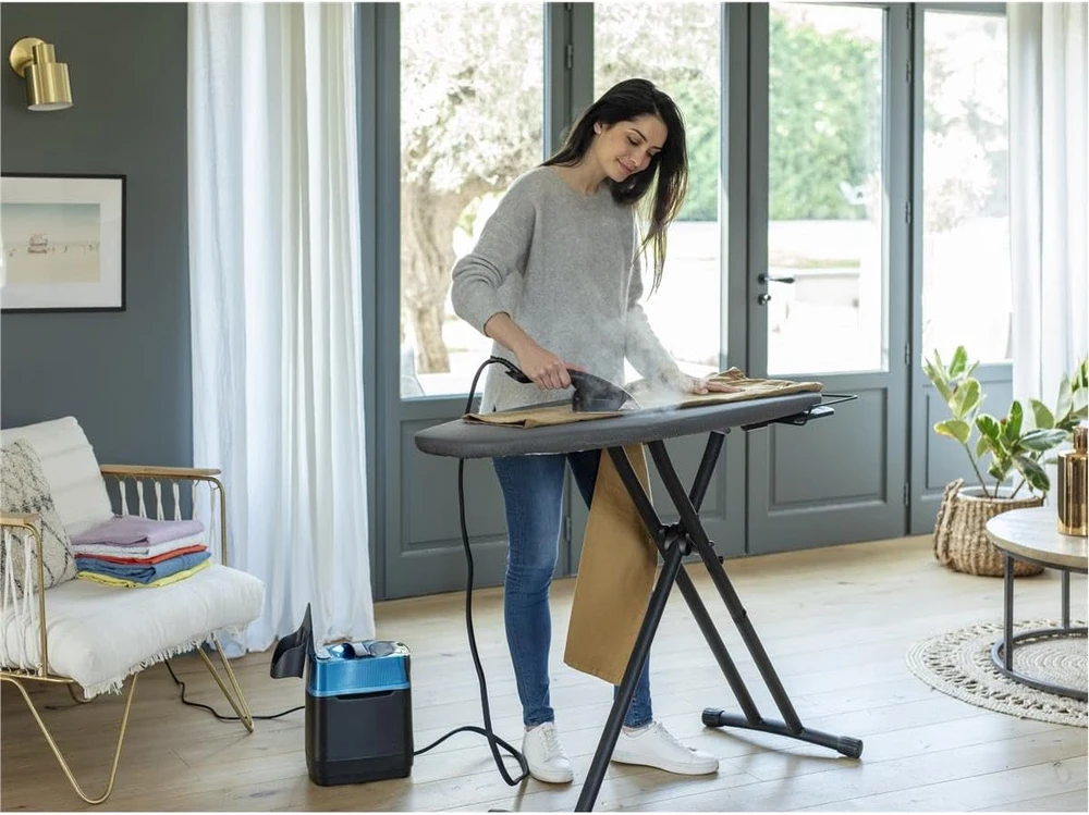 TEFAL Ironing System UT2020E0 Cube 2170 W, Vanduo tank capacity 1100 ml, Continuous steam 90 g/min, Juodas/Mėlyna