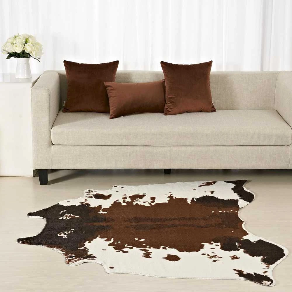 townssilk dirbtinės odos kilimas su karvės raštu, 135 × 140 cm, rankų darbo, poliesteris