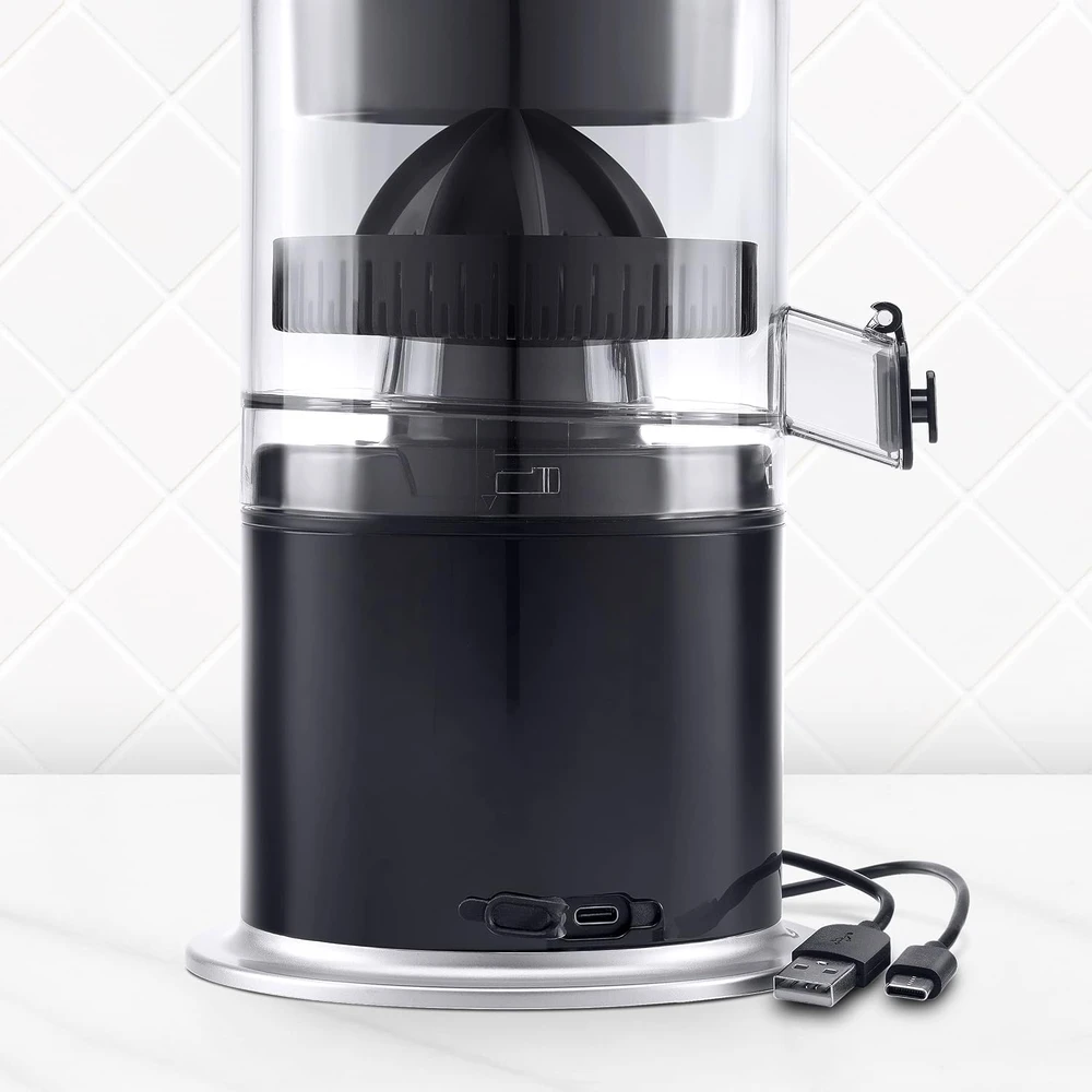 Ufesa elektrinė citrusinių vaisių sulčiaspaudė Squeeze & Go, 45 W, 220 ml, USB-C