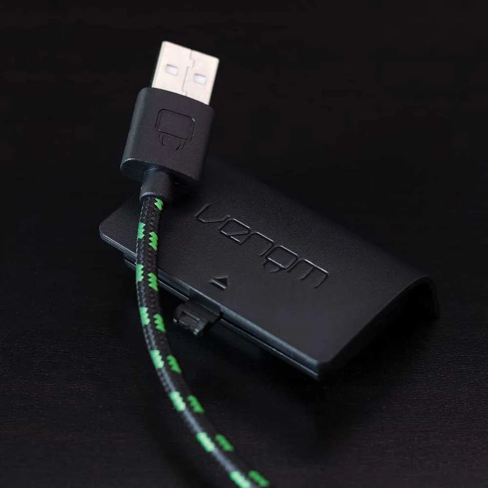 VENOM baterijos XBOX serijos / XBOX One valdikliams (2x1100mAh) + 3 metrų laidas