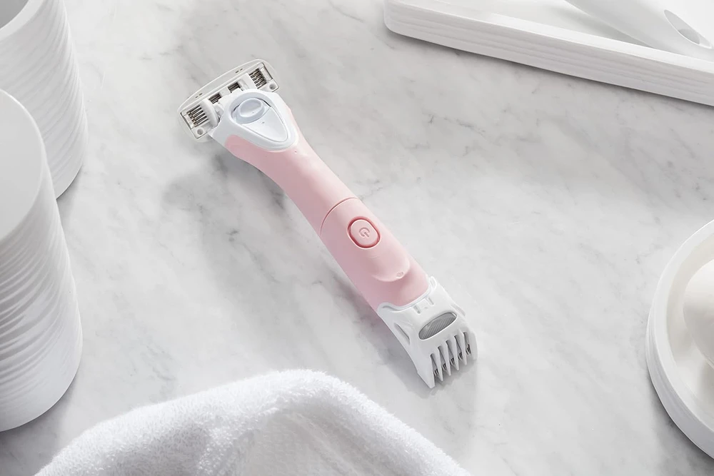 Wilkinson Sword bikini srities skutimosi mašinėlė ir trimeris, 5 ašmenys, vandeniui atsparus, Intuition Complete